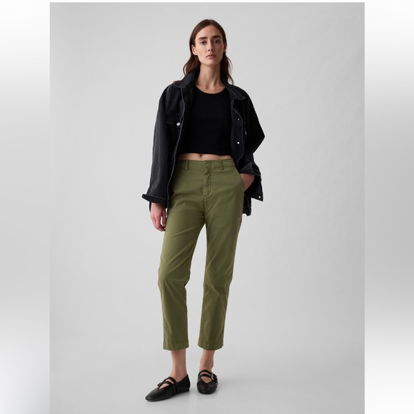 GAP Pants - Gap Women Mid Rise Downtown Khakis army green size 14